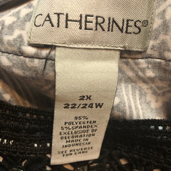 Catherine’s Marble Falls Maxi Dress - Picture 8 of 9